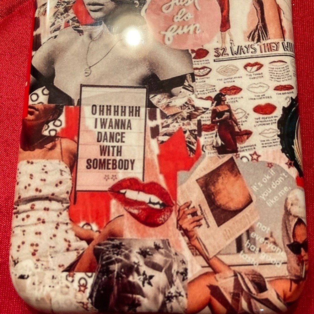 Red bubble Red Lips iPhone XR Tough - Picture 3 of 6